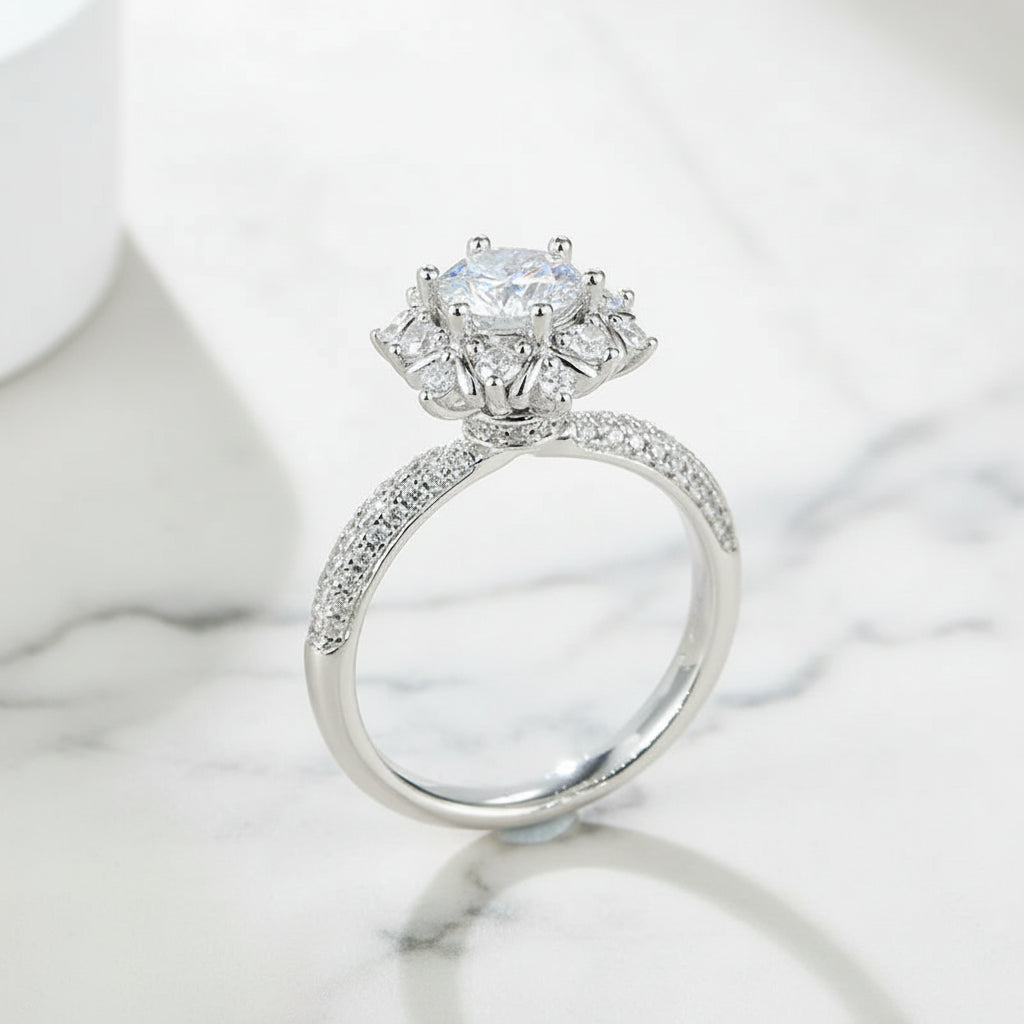 Flara Moissanite Solitaire Ring S925