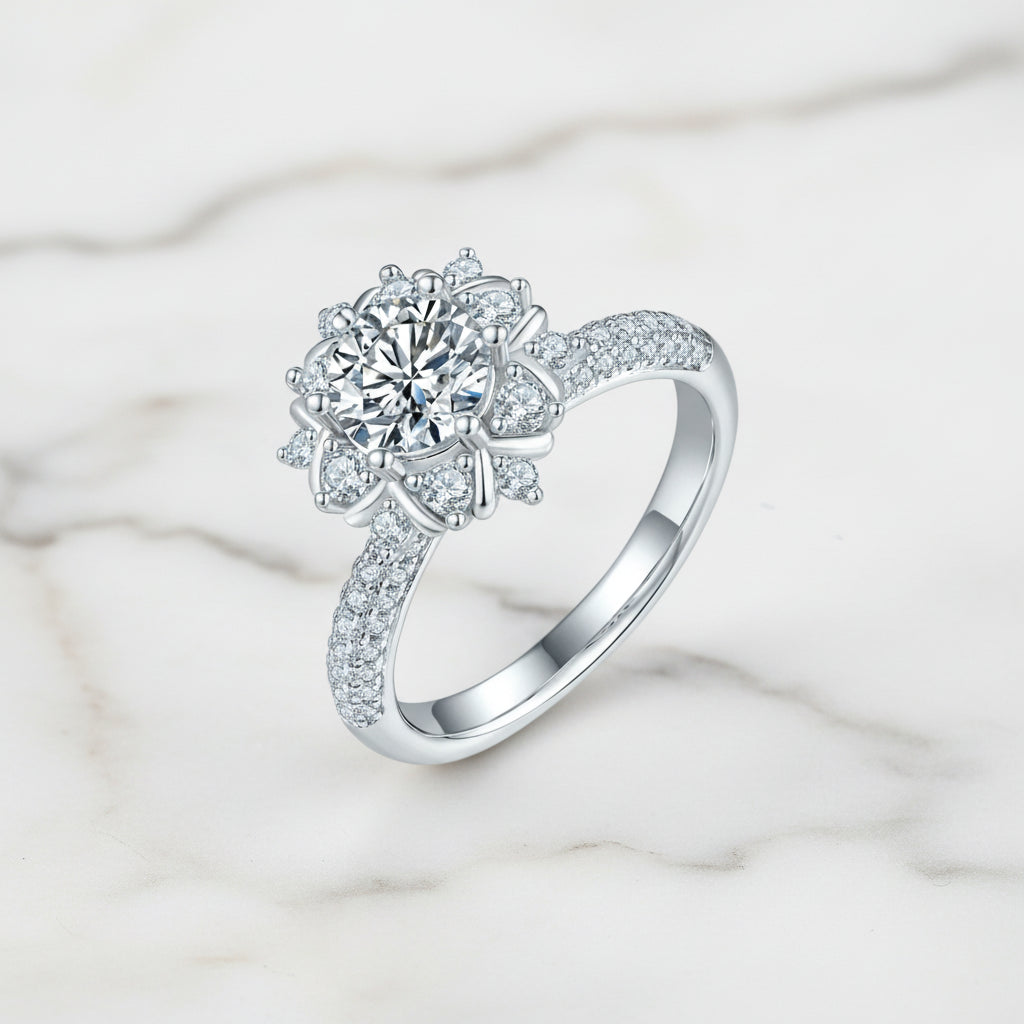 Flara Moissanite Solitaire Ring S925